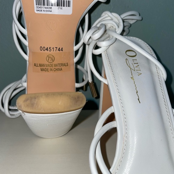 White strappy open toes shoes - Picture 7 of 7